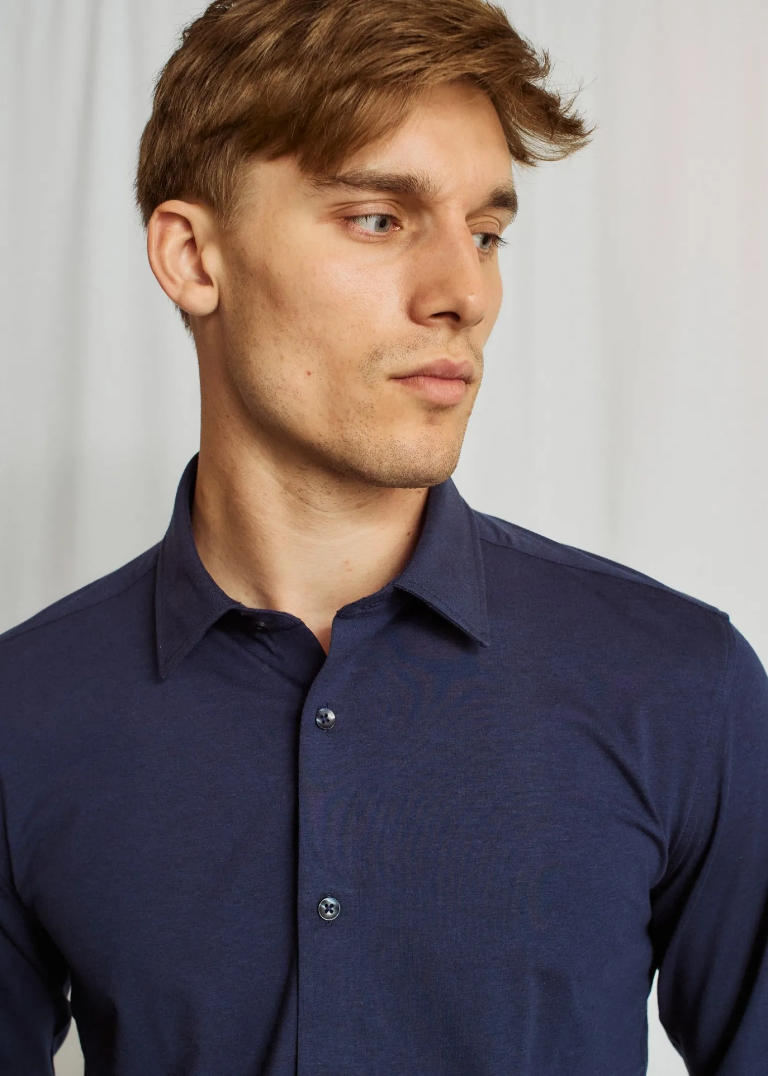 bs_delfin_performance_fit_2.webp BS Delfin Performance Fit Skjorta - Navy