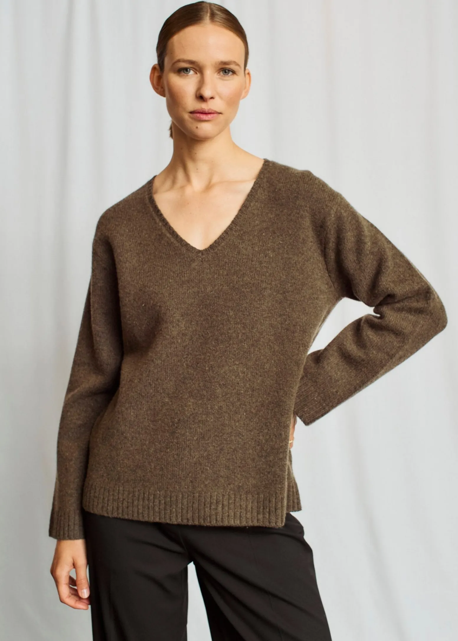 BS Isidora Regular Fit Stickat - Brown