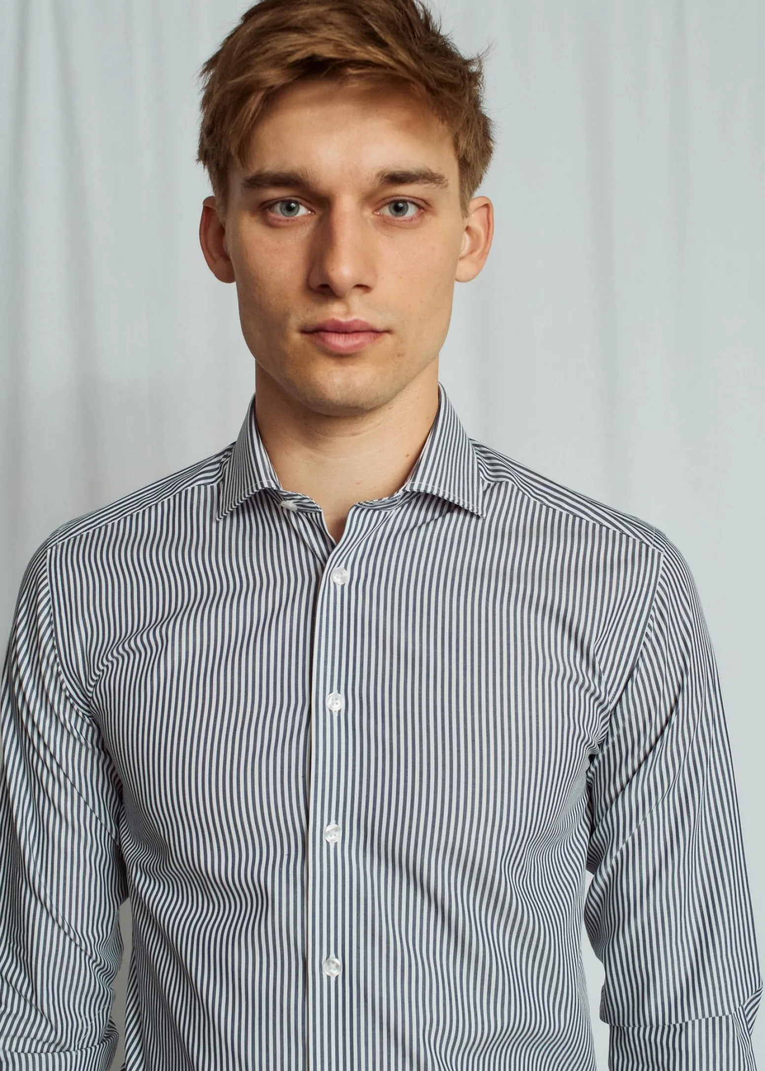 bs_kevin_modern_fit_skjor_2.webp BS Kevin Modern Fit Skjorta - Navy/White