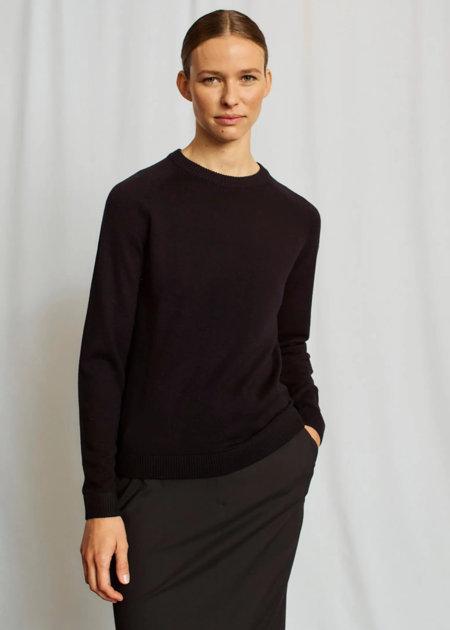 BS Layla Regular Fit Stickat - Black